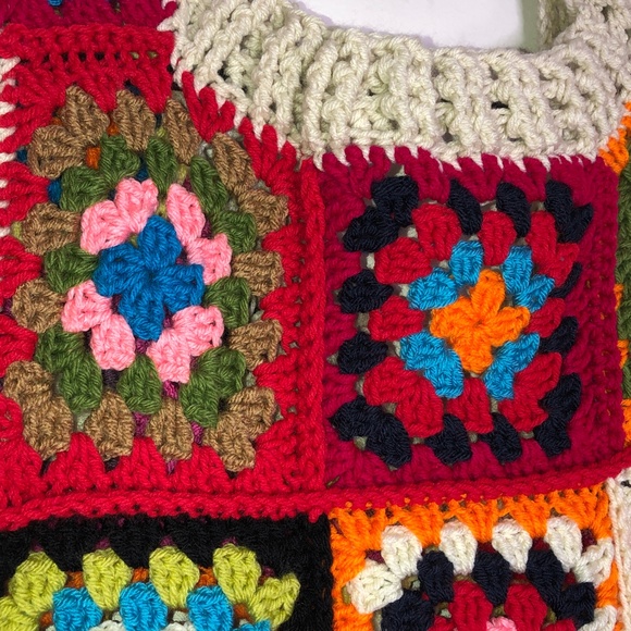 Multicolor Patchwork Oversized Chunky Crochet Pullover Sweater Vest - Picture 6 of 15